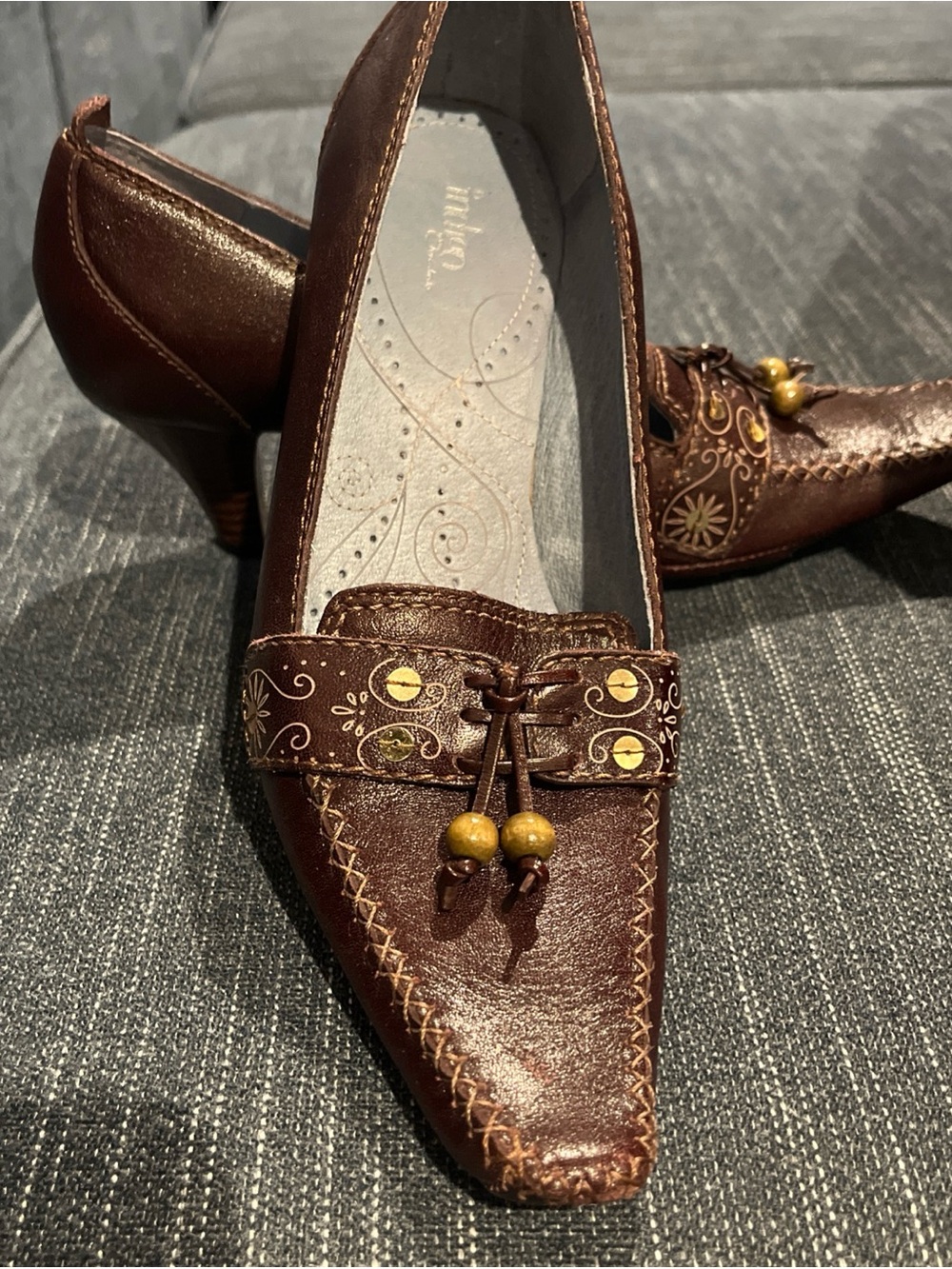 Indigo by Clarks Brown Pointed-Toe Embellished Leather Heels Sz 6